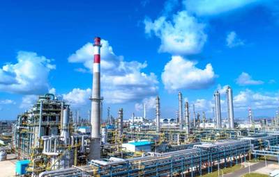 大國(guó)重器!江蘇最高丙烯丙烷分離塔成功吊裝 - 第十一屆中國(guó)石油化工裝備采購(gòu)國(guó)際峰會(huì)暨展覽會(huì)